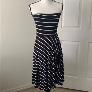 👗✨ Ann Taylor Black and White Striped Strapless Dress - Size Small